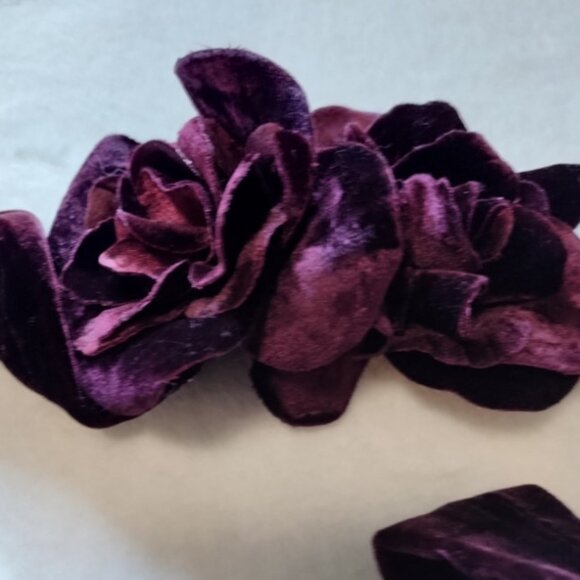Zara Purple Velvet Floral Scarf - Picture 6 of 8